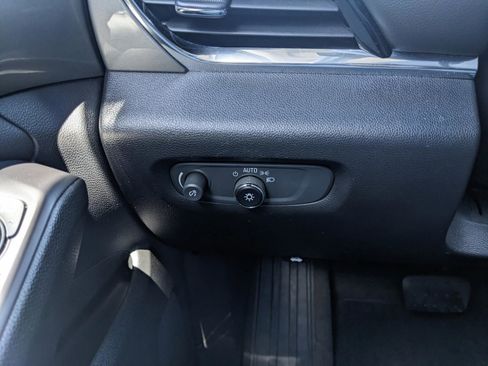 Used 2020 Chevrolet Traverse LS w/ LPO, Black Accent Package FWD image 31