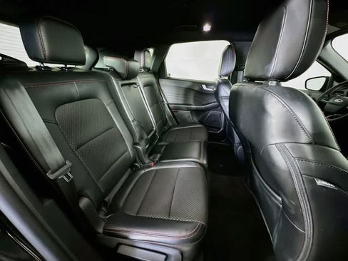 Certified 2025 Ford Escape ST-Line FWD image 30