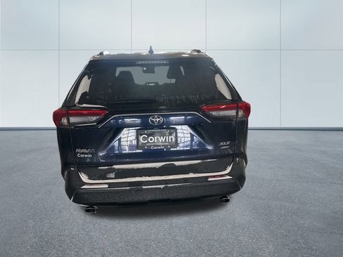 Used 2023 Toyota RAV4 XLE image 5