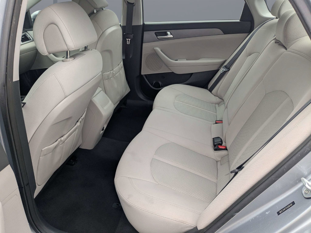 Used 2015 Hyundai Sonata SE w/ Winter Package FWD image 18
