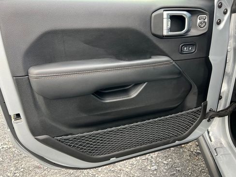 Used 2022 Jeep Wrangler Unlimited Rubicon w/ Trailer Tow Package image 22