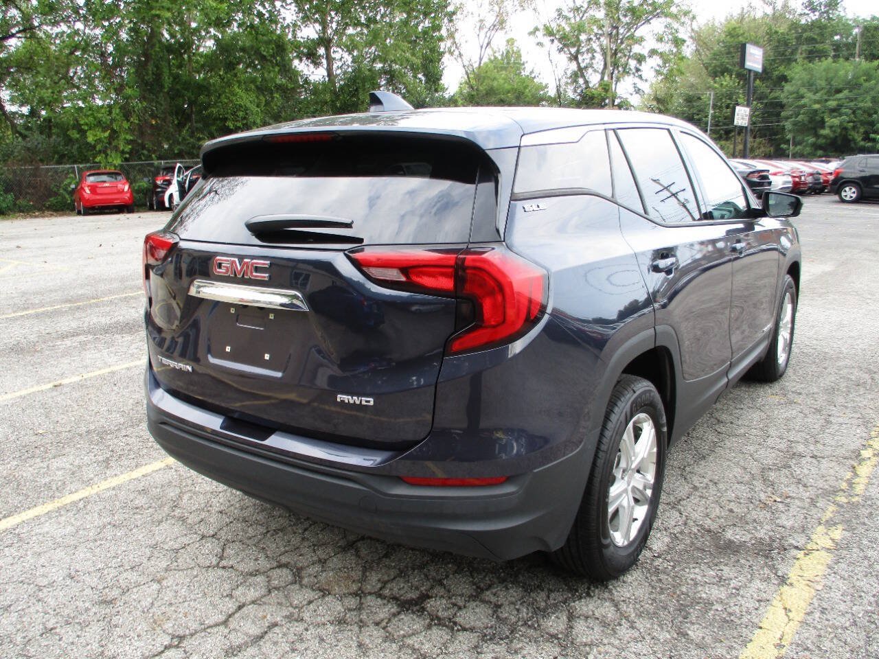 Used 2018 GMC Terrain SLE AWD/4WD image 3