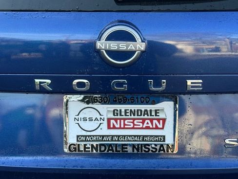 Used 2023 Nissan Rogue SV image 14