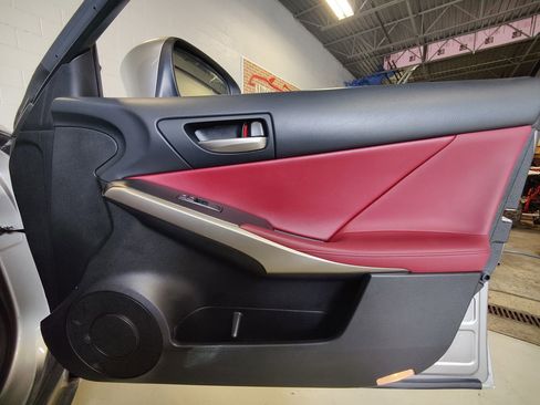 Used 2019 Lexus IS 300 F Sport w/ F Sport Package image 10