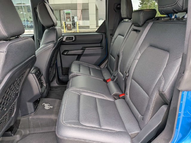 Used 2025 Ford Bronco Badlands AWD/4WD image 15