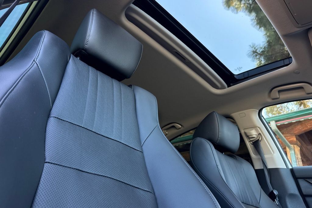 Used 2022 Honda Accord Touring image 18