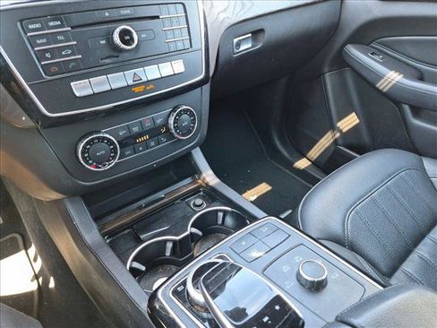 Used 2018 Mercedes-Benz GLE 350 4MATIC image 10