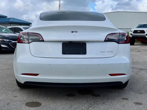 Used 2021 Tesla Model 3 Long Range AWD/4WD image 3