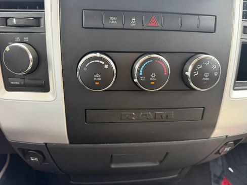Used 2012 RAM 1500 Classic SLT AWD/4WD image 28