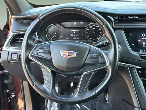 Used 2022 Cadillac XT5 Premium Luxury AWD/4WD image 11