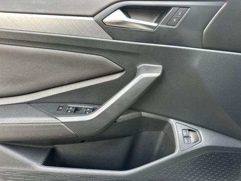 Used 2024 Volkswagen Jetta SE w/ Panoramic Sunroof Package image 14