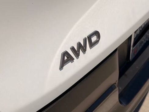 Used 2025 Nissan Murano SV AWD/4WD image 5