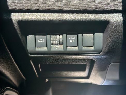Used 2025 Subaru Outback Premium image 17