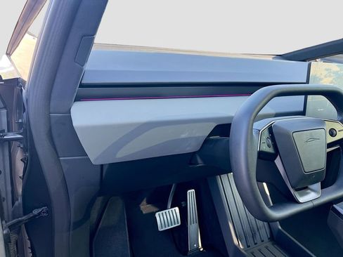 Used 2025 Tesla Cybertruck AWD Crew Cab image 10