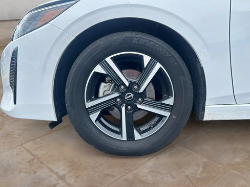 Used 2024 Nissan Sentra SV FWD image 14