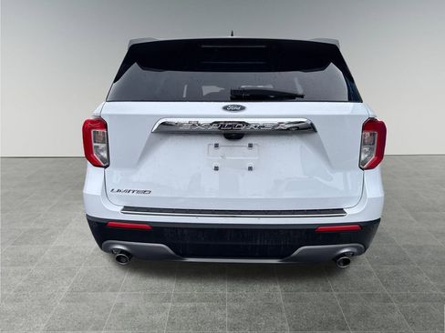 Used 2024 Ford Explorer Limited image 4