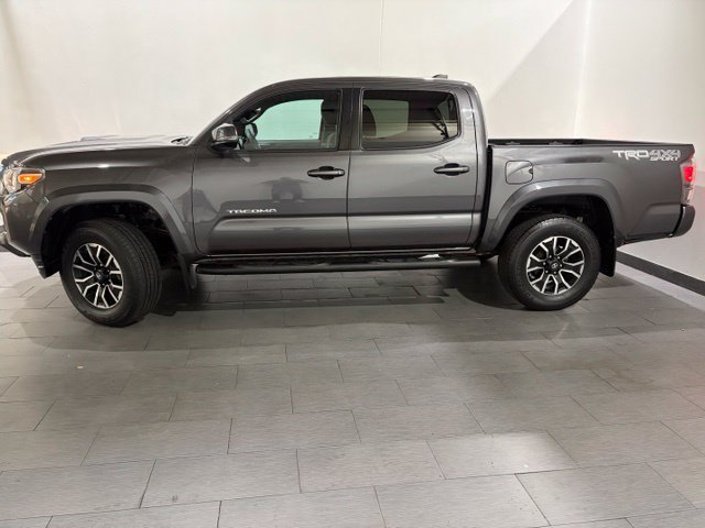 Used 2020 Toyota Tacoma TRD Sport w/ Technology Package AWD/4WD image 2