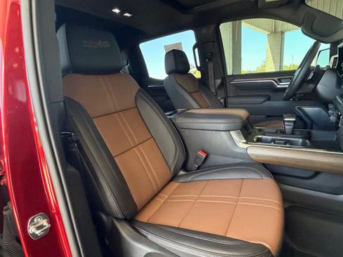 Used 2026 Chevrolet Silverado 1500 High Country RWD image 37