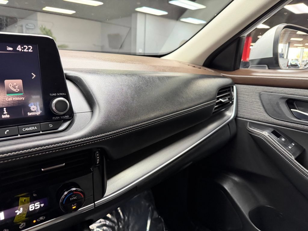 Used 2022 Nissan Rogue SV FWD image 27