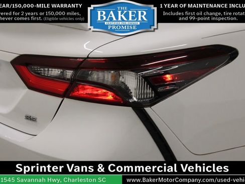 Used 2021 Toyota Camry SE FWD image 6