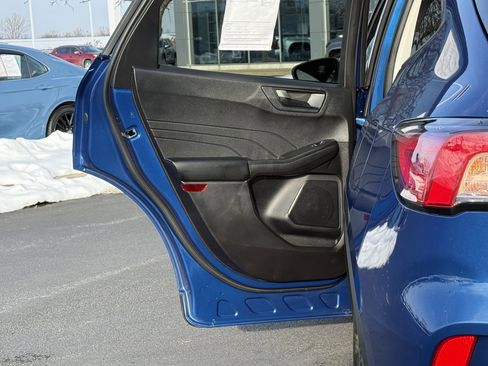 Used 2022 Ford Escape SE w/ SE Sport Appearance Package image 20