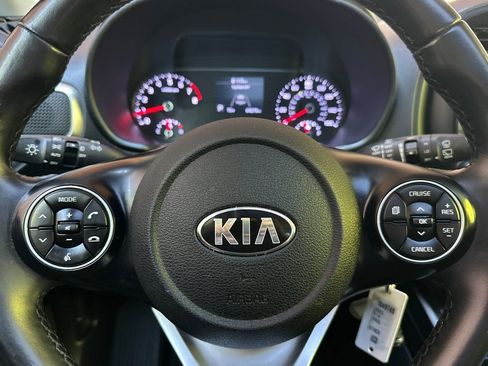 Used 2021 Kia Soul GT-Line FWD image 22