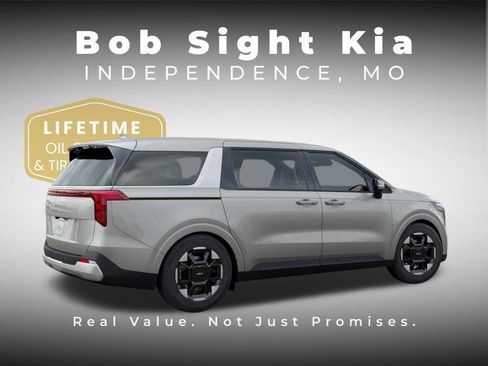 New 2026 Kia Carnival EX FWD image 6