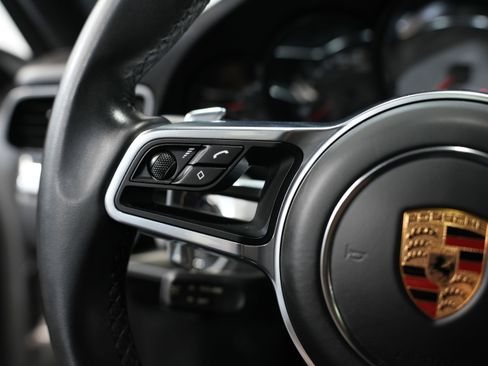 Used 2019 Porsche 911 Carrera 4S image 36