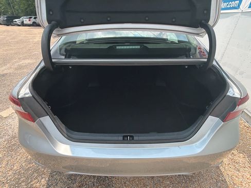 Used 2024 Toyota Camry SE FWD image 18