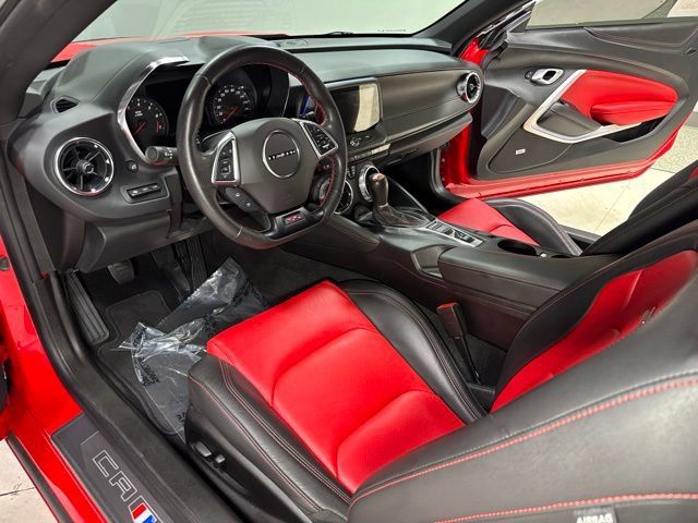 Used 2022 Chevrolet Camaro SS RWD image 9