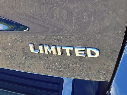 Used 2017 Jeep Grand Cherokee Limited AWD/4WD image 29