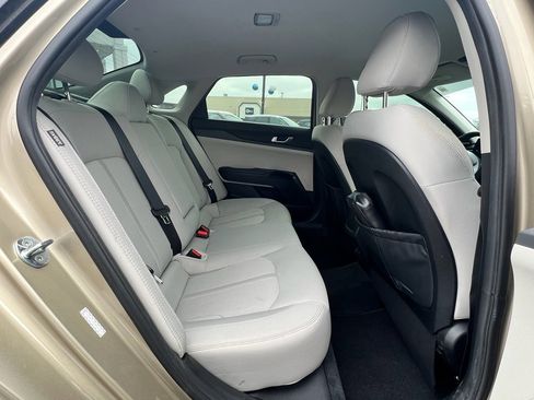 Used 2022 Kia K5 LXS image 13