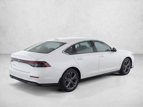 Used 2023 Honda Accord EX image 7