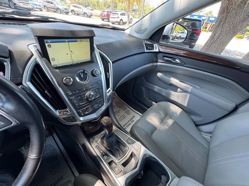 Used 2011 Cadillac SRX Luxury FWD image 19