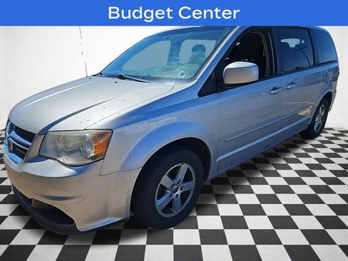 Used 2012 Dodge Grand Caravan SXT FWD image 2