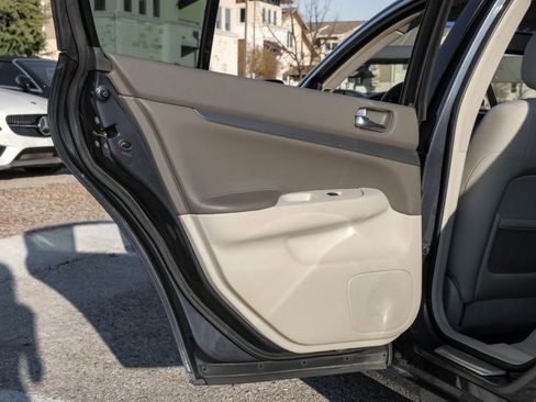 Used 2012 INFINITI G37 x w/ Premium Pkg image 47