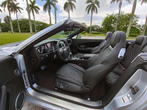Used 2016 Bentley Continental GT AWD/4WD image 25