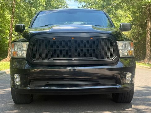 Used 2015 RAM 1500 Express RWD image 2
