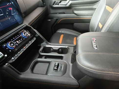 Used 2024 GMC Sierra 2500 AT4 w/ AT4 Premium Plus Package AWD/4WD image 34