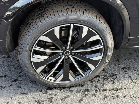 New 2026 Volvo XC90 B6 Plus w/ Protection Package Premier image 4