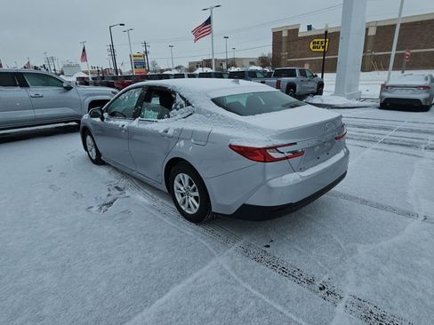 Certified 2025 Toyota Camry LE image 5