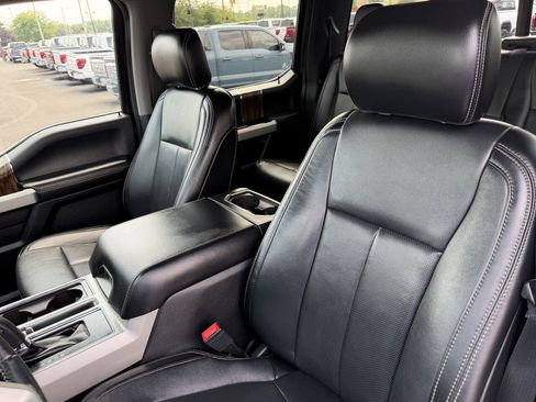 Used 2019 Ford F150 Lariat w/ Equipment Group 502A Luxury AWD/4WD image 11