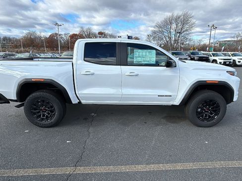 New 2026 GMC Canyon Elevation image 8