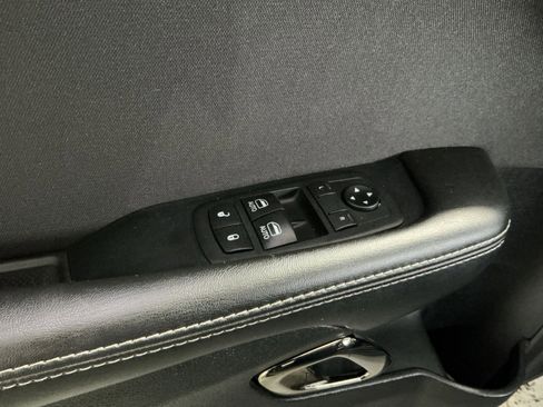 Used 2019 Dodge Challenger SRT Hellcat image 23