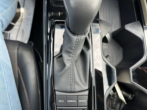 Used 2025 Toyota Camry XLE FWD image 26
