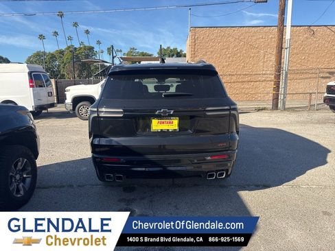 Used 2024 Chevrolet Traverse RS image 6