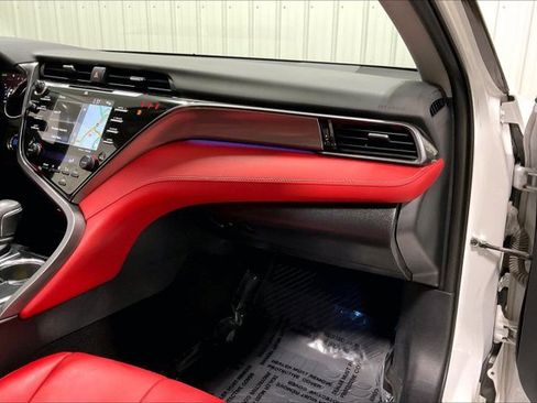 Used 2019 Toyota Camry XSE image 16