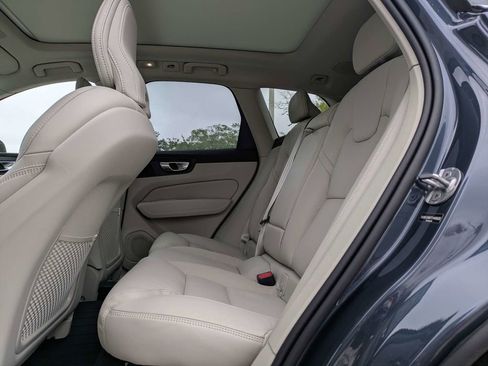 New 2026 Volvo XC60 B5 Ultra w/ Protection Package Premier AWD/4WD image 16