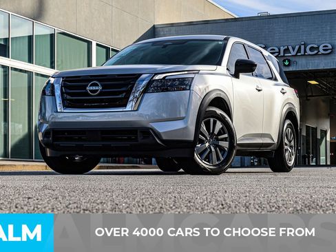 Certified 2025 Nissan Pathfinder S image 3