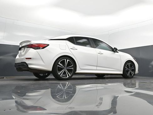 Used 2023 Nissan Sentra SR w/ SR Premium Package FWD image 42